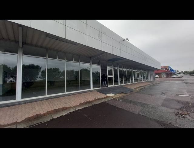 1,000M² BUILDING TO LET IN TRICHARDT